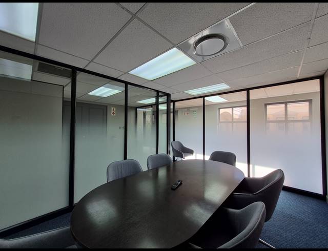 110M² OFFICE TO LET IN DUNKELD WEST
